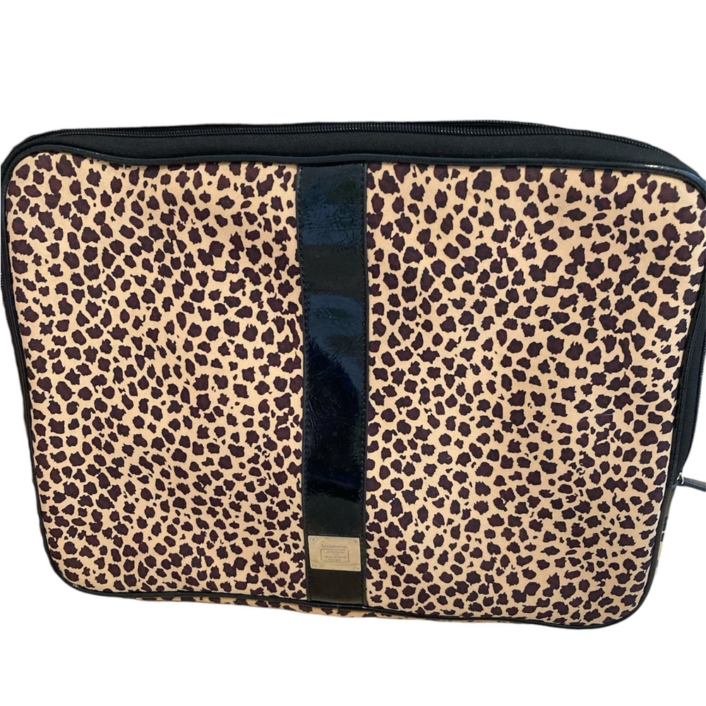 Liz Claiborne Leopard Print Laptop Cover Case Folio